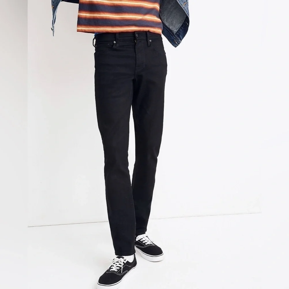 Madewell Slim Jeans in Black Wash Item AA406